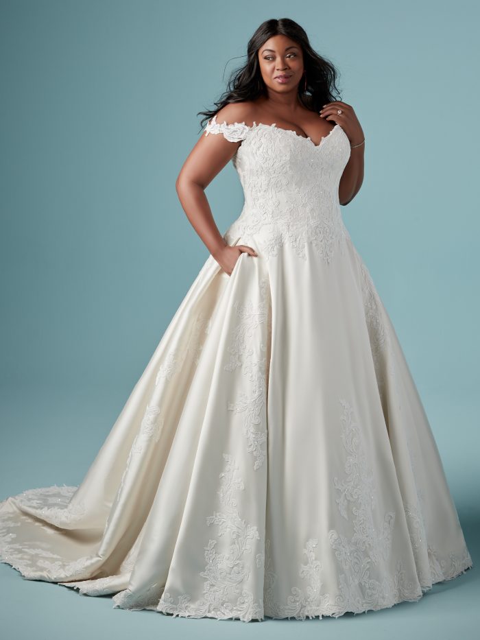 Black Wedding Dresses High Low Off-Shoulder A-Line Lace Bridal Gown Plus Size 