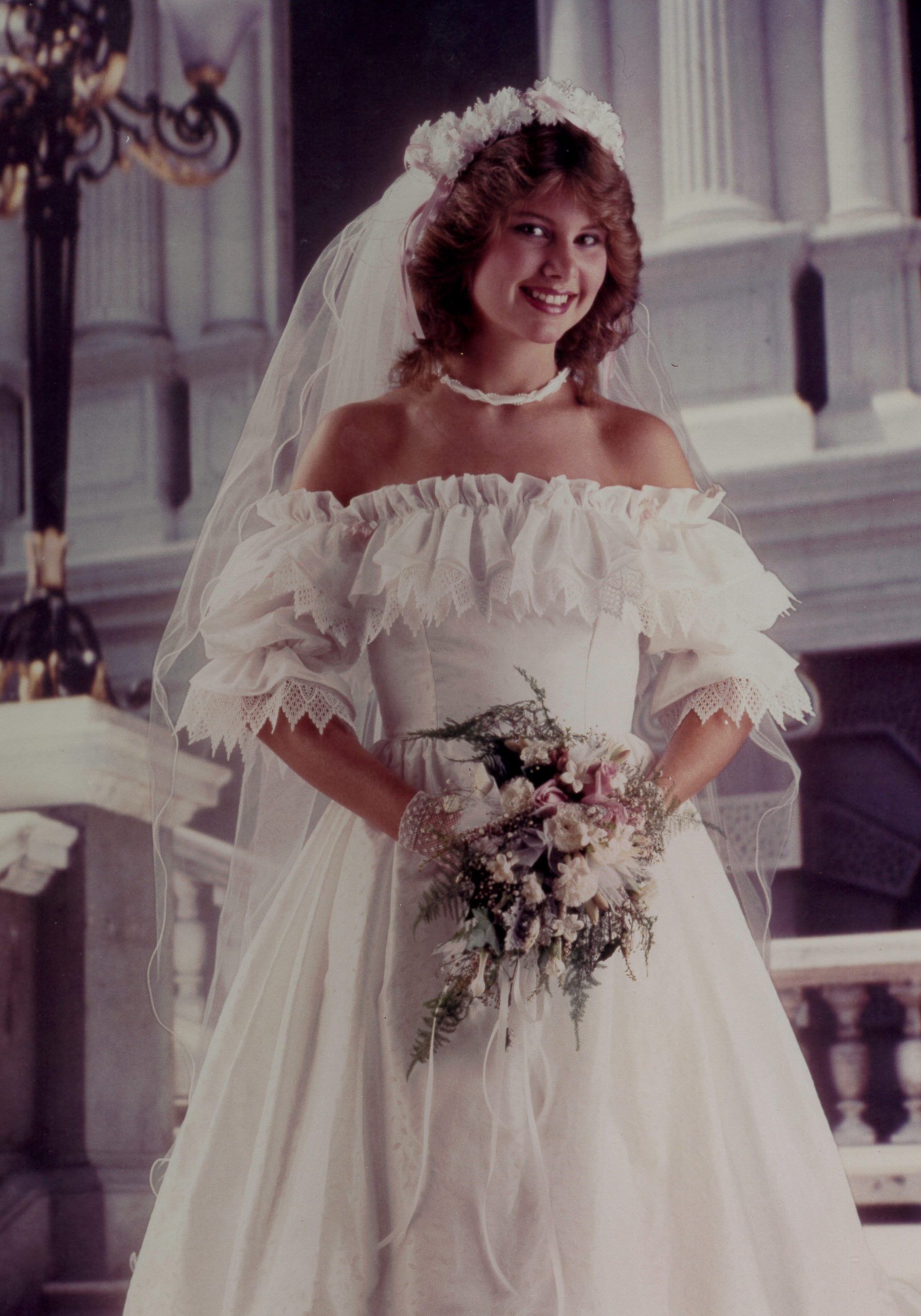 Mariée en robe de mariée vintage Maggie Sottero