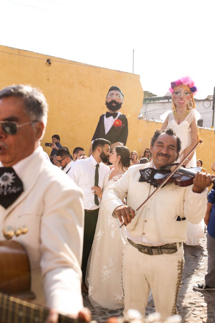 Mexican Wedding Featuring Mojigangas in San Miguel de Allende