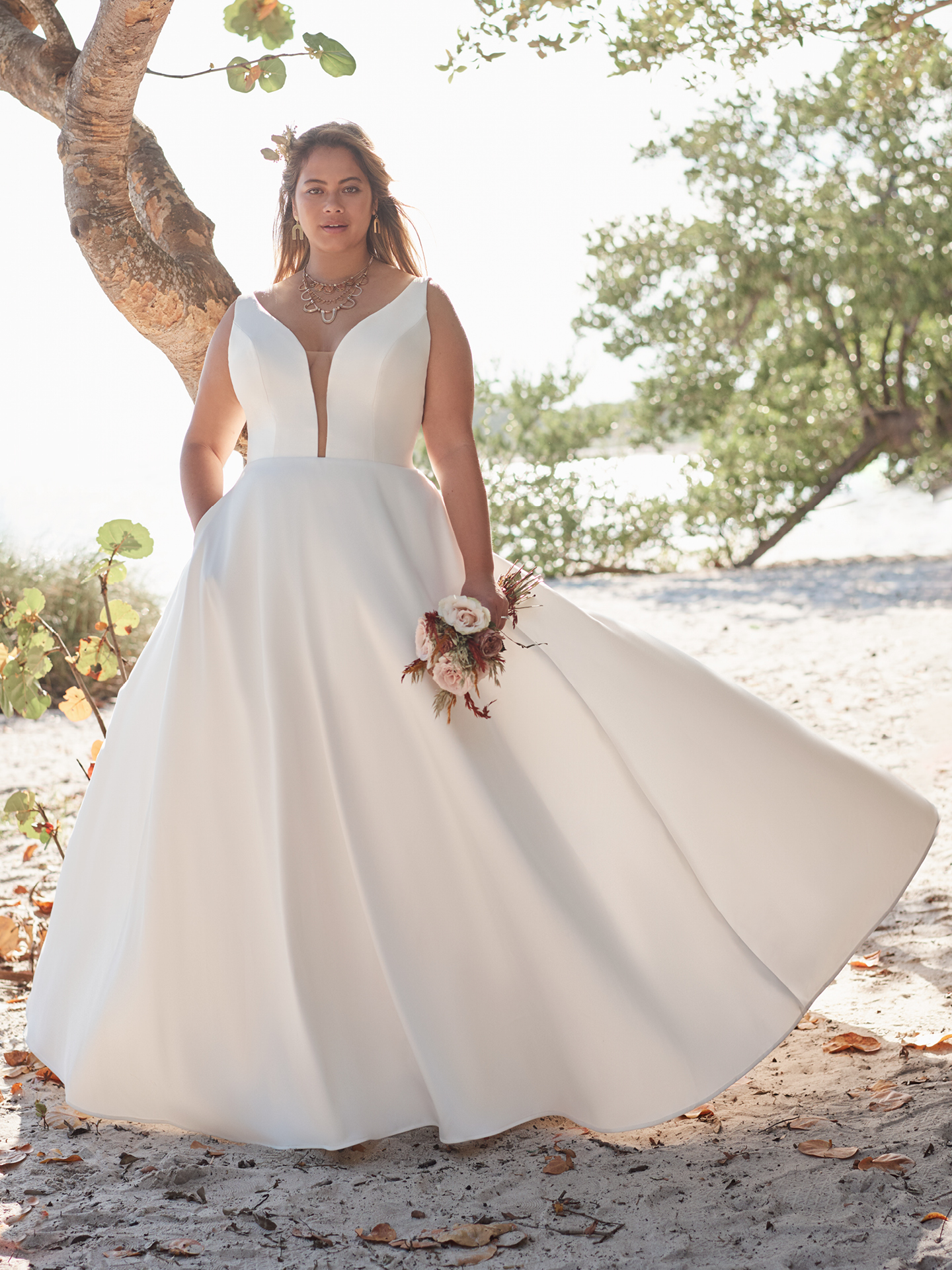 The Best Wedding Dresses for Brides with Curvy Body Types