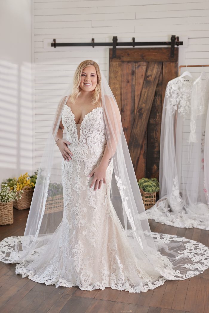Plus Size Bride Wearing A Classic Wedding Called Tuscany Lynette By Maggie Sottero