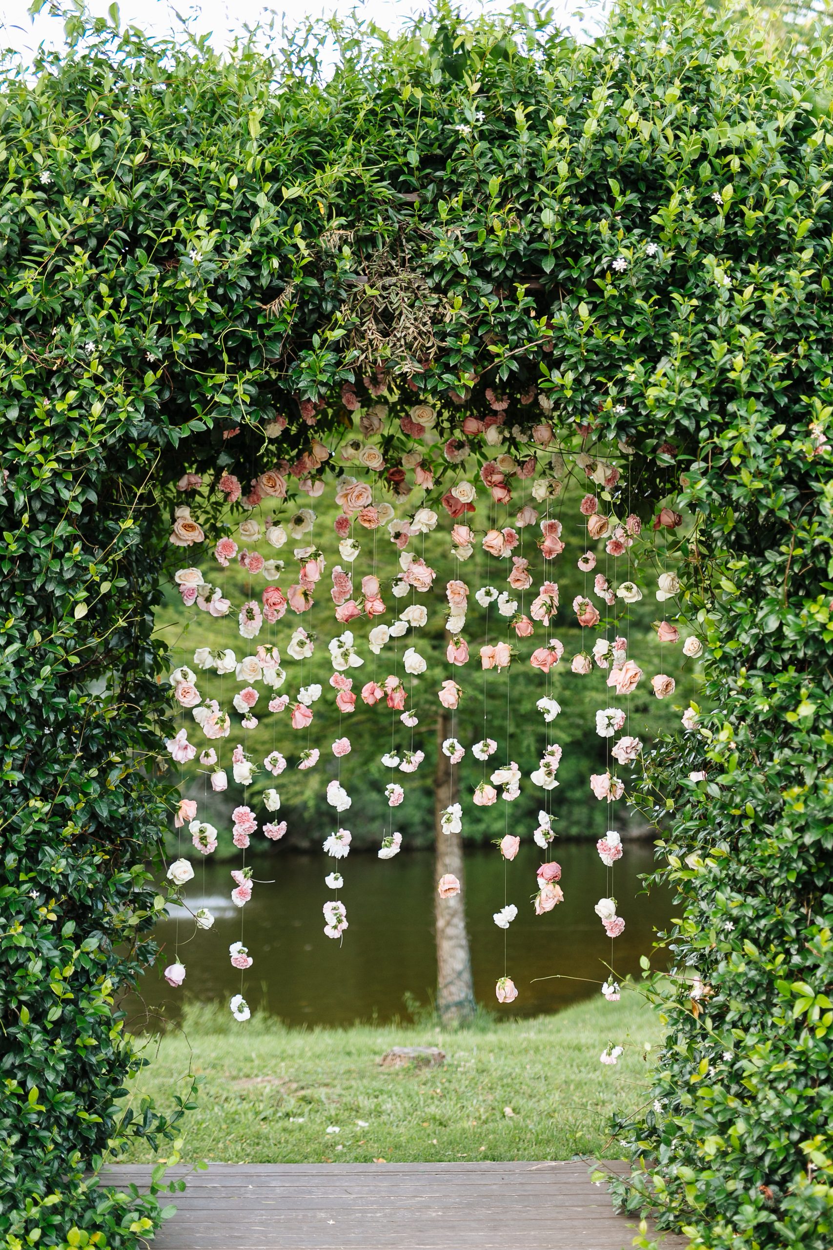 Summer Wedding Decorations With Pinks Roses