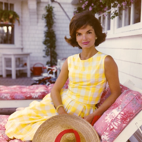 Jackie Kennedy en robe vichy jaune