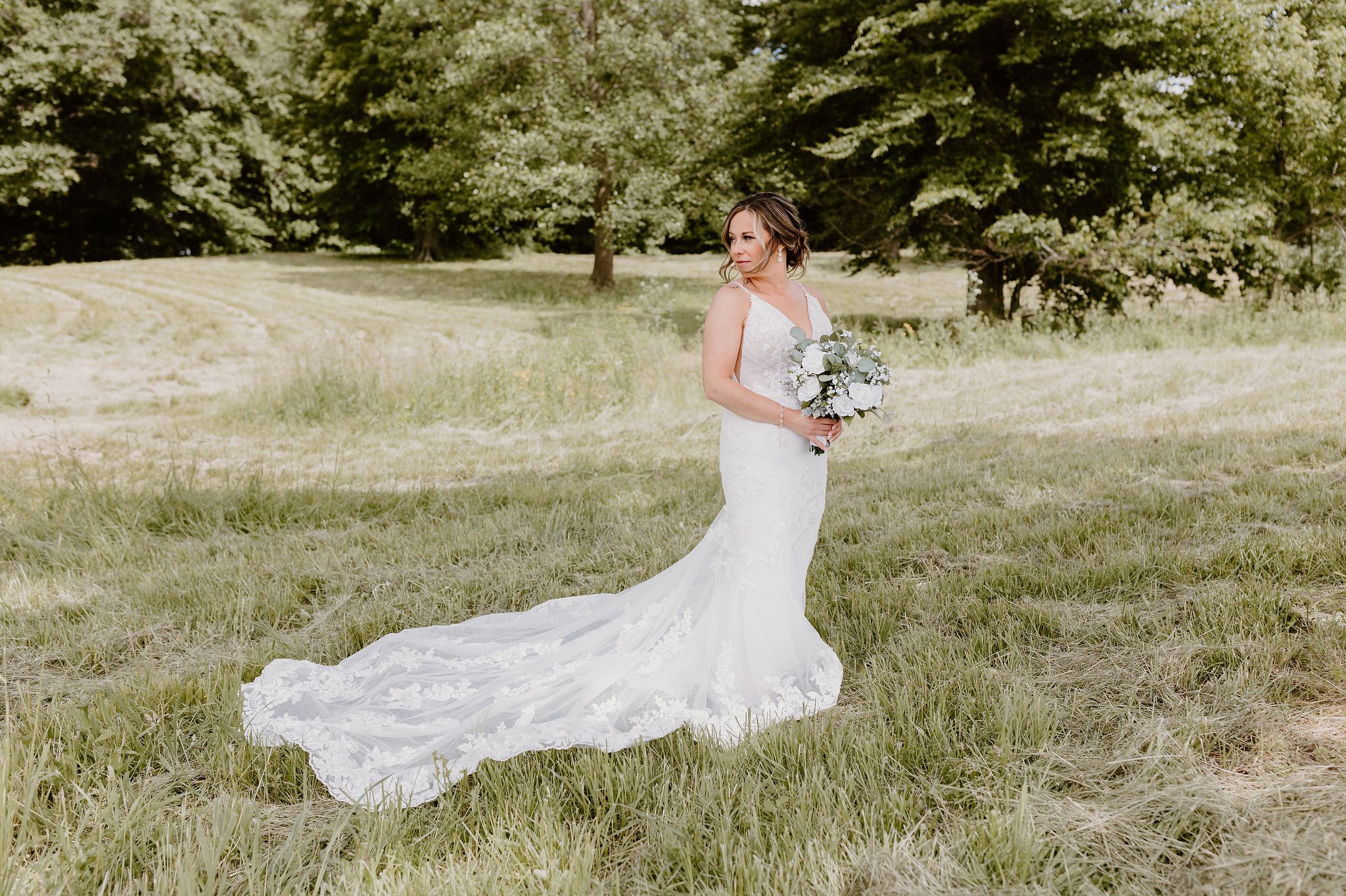 Mariée en robes de mariée florales appelée Fontaine par Maggie Sottero