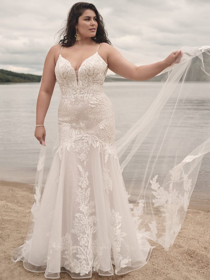 Plus Size Bride In Mermaid Wedding Dress Called Dove By Sottero And Midgley