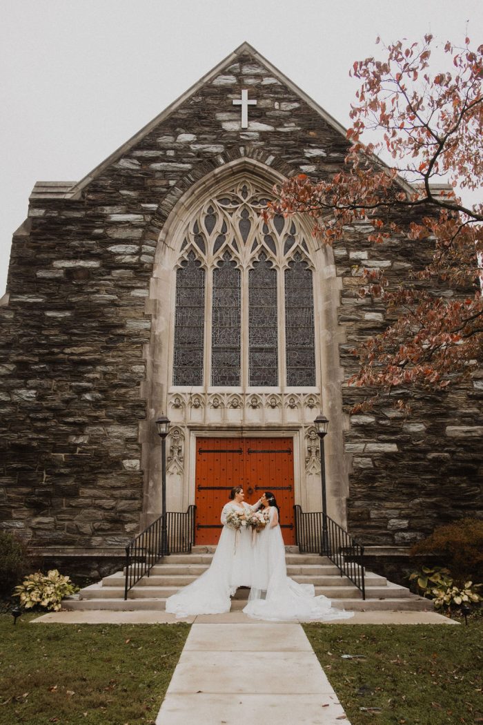 Soft-Sophisticated Wedding Inspiration in Michigan Full of Fall Colors