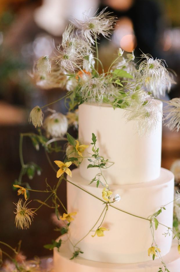 Floral wedding cake inspo
