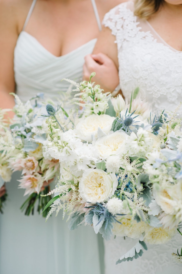 Bridal and bridesmaid bouquets for a budget-friendly wedding