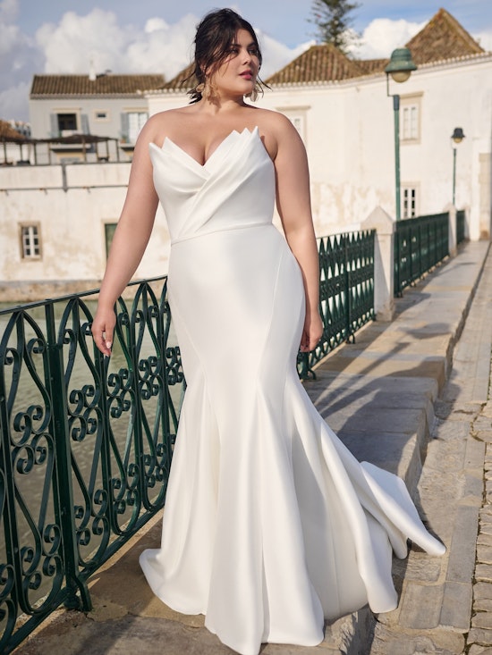 Bride wearing Marilyn by Sottero and Midgley