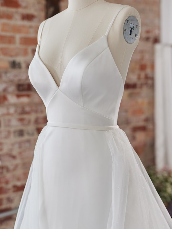 Amauri Detachable Skirt as a wedding dress customization