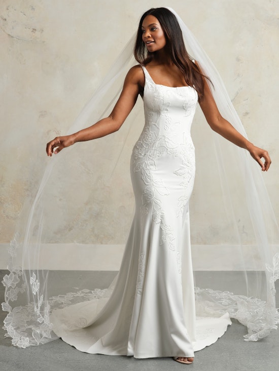 Best wedding dresses for hourglass best sale