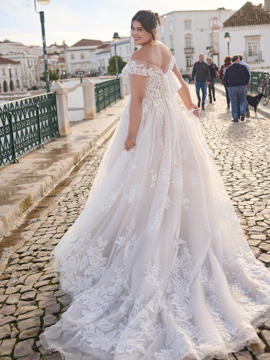 Bride wearing Sundance by Sottero and Midgley